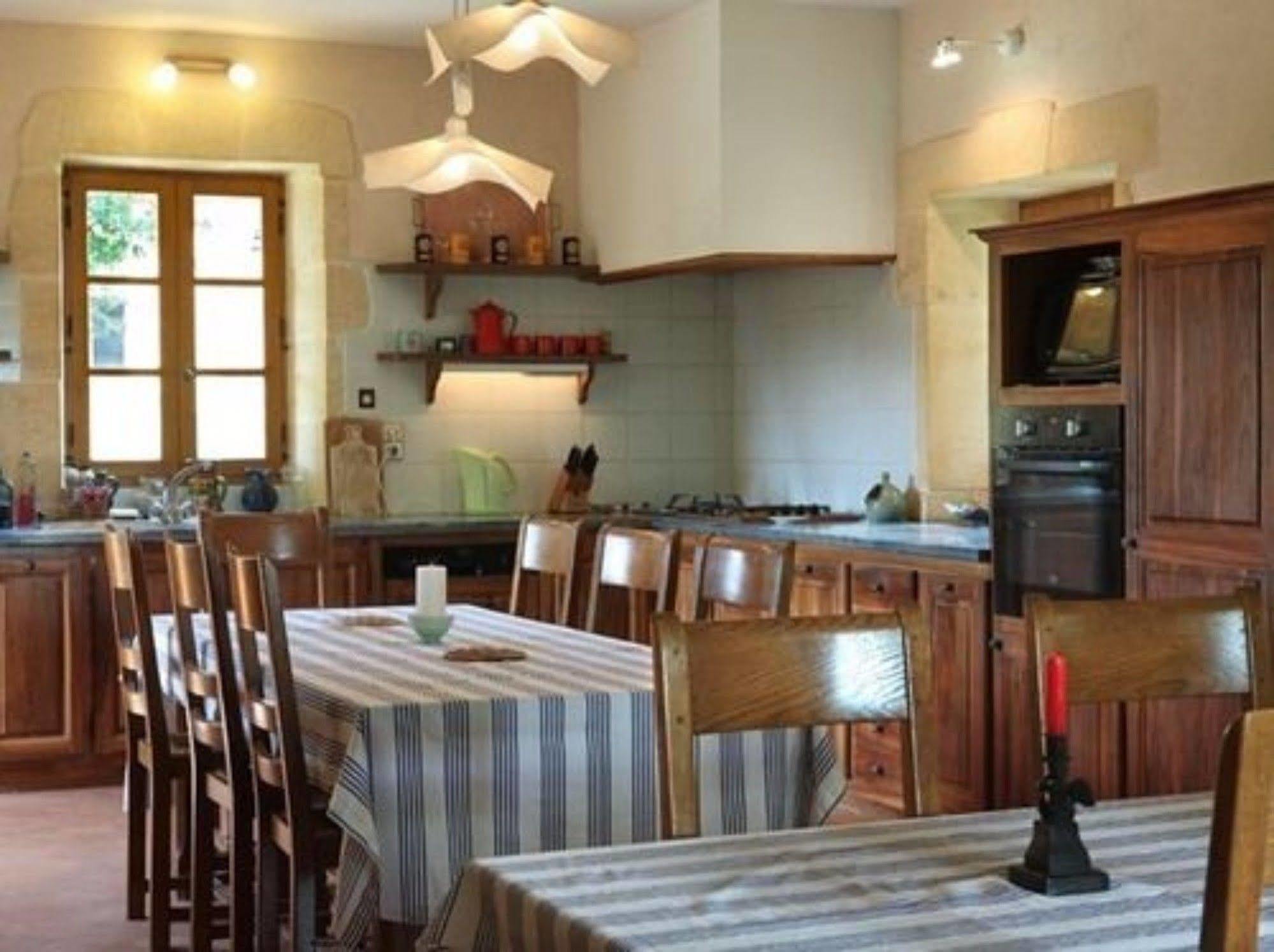 Chambres D'Hotes Avec Piscine La Rossillonie Beynac-et-Cazenac Eksteriør billede